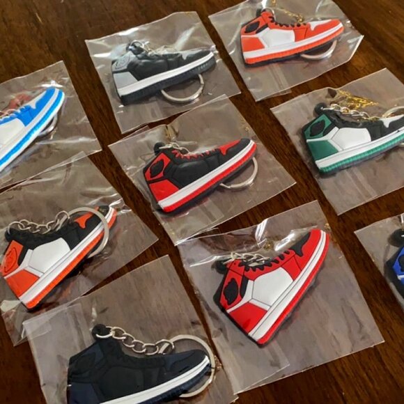 Sneakers Keychains Logo Shoe Bag Charms - Set of 10 - Picture 1 of 14